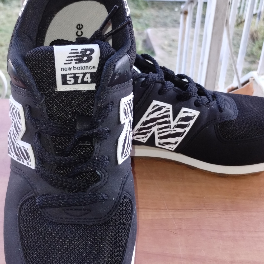 Shoes - Picture 3 of 5